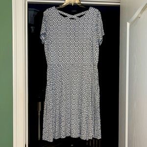 Elegant Black and White Patterned Dress